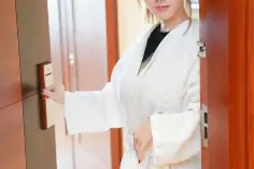 斗鱼女主播忘关摄像头私密画面流出！虚假人设彻底翻车
