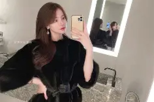 王某为卖腊肉花10万元请明星带货直播公司承诺上百万成交额结果170万的货只卖出一单王某血本无归公司人去楼空法院判了